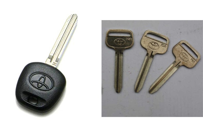 Làm chìa khóa cơ Toyota