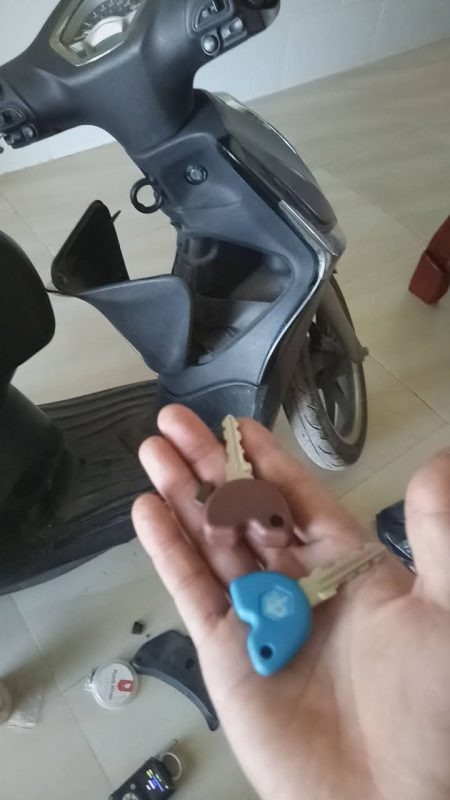 Làm Chìa Khóa Xe Liberty - Vespa - Fly - Zip Giá Rẻ Gần Đây 5 lam chia khoa xe liberty 450x800 1