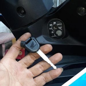 Sửa Khóa Xe Winner