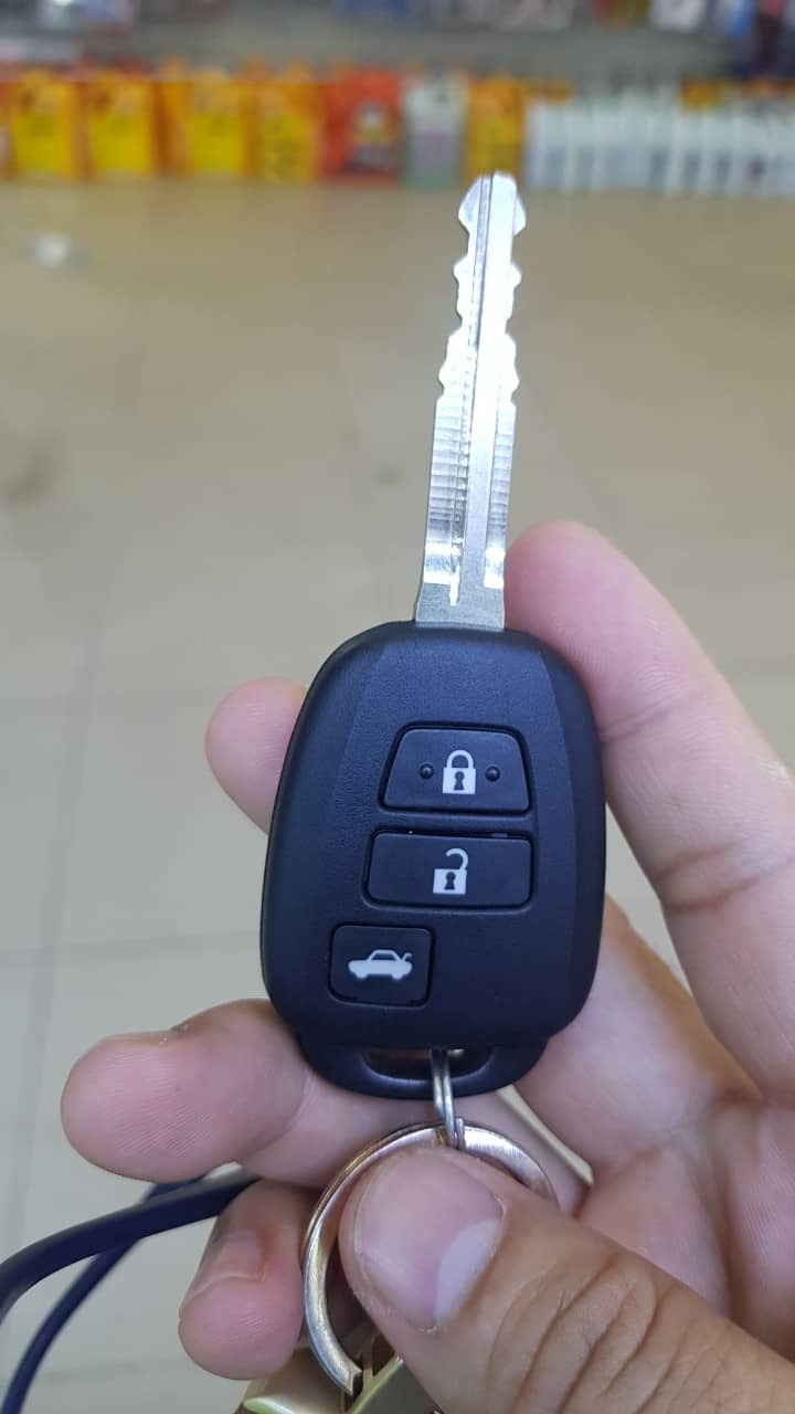 Làm Khóa Xe Toyota Vios Nhuận Đức Giá Rẻ